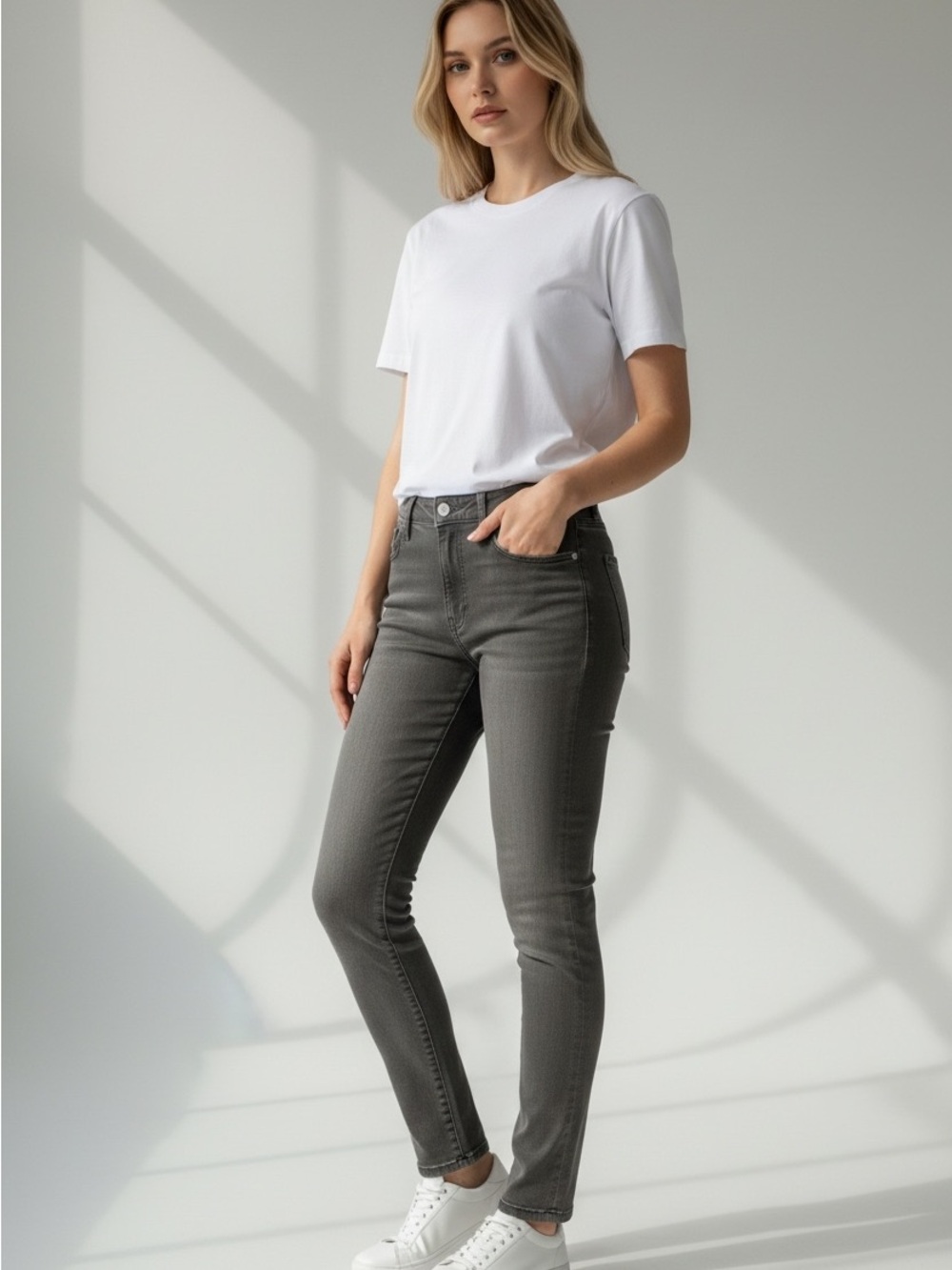 Lucky Brand Women’s Skinny Jeans in Charcoal Gray